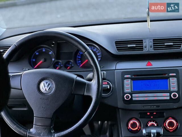 Сірий Фольксваген Пассат, об'ємом двигуна 1.97 л та пробігом 296 тис. км за 6750 $, фото 37 на Automoto.ua
