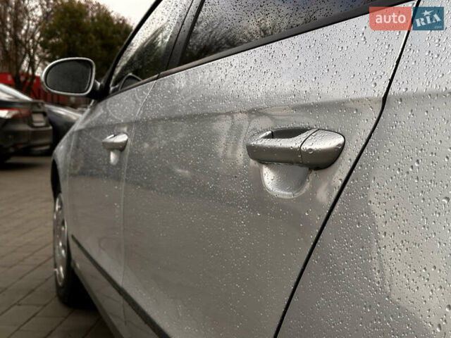 Серый Фольксваген Пассат, объемом двигателя 1.97 л и пробегом 349 тыс. км за 4850 $, фото 22 на Automoto.ua