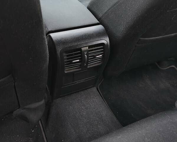 Серый Фольксваген Пассат, объемом двигателя 2 л и пробегом 304 тыс. км за 4900 $, фото 12 на Automoto.ua