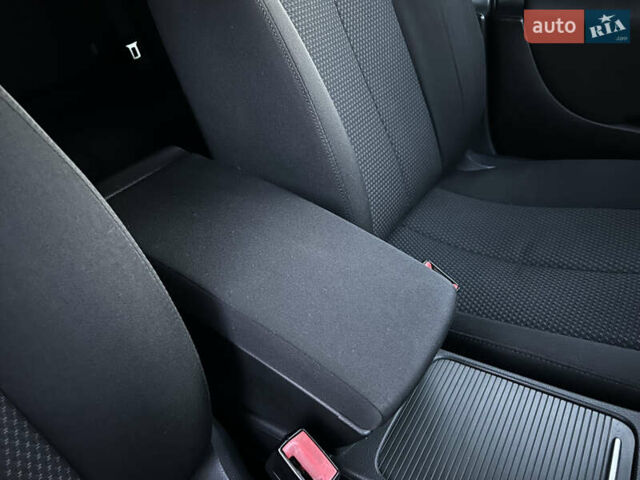 Сірий Фольксваген Пассат, об'ємом двигуна 2 л та пробігом 295 тис. км за 6999 $, фото 29 на Automoto.ua