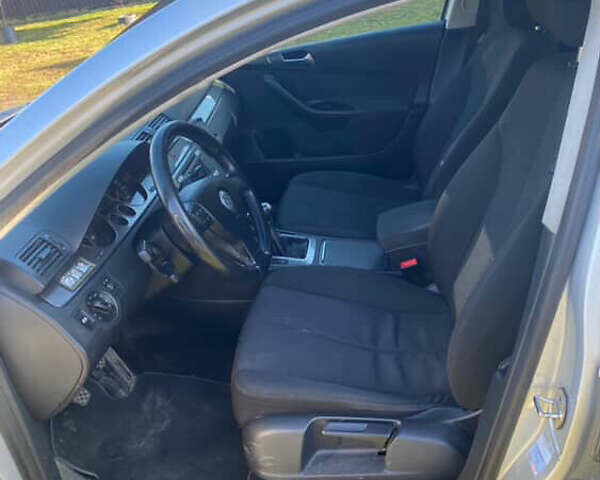 Сірий Фольксваген Пассат, об'ємом двигуна 1.9 л та пробігом 300 тис. км за 6700 $, фото 6 на Automoto.ua