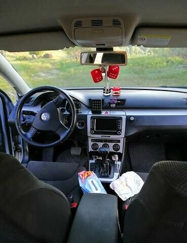 Серый Фольксваген Пассат, объемом двигателя 2 л и пробегом 263 тыс. км за 7300 $, фото 5 на Automoto.ua