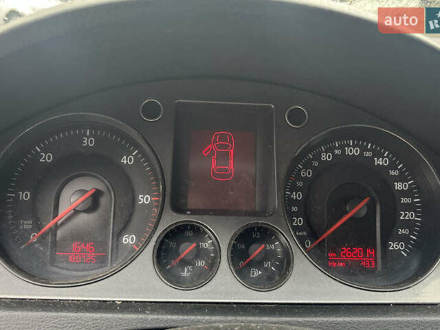 Сірий Фольксваген Пассат, об'ємом двигуна 1.97 л та пробігом 265 тис. км за 5999 $, фото 10 на Automoto.ua