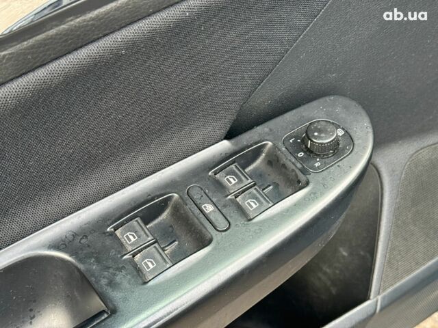 Серый Фольксваген Пассат, объемом двигателя 1.8 л и пробегом 292 тыс. км за 8740 $, фото 11 на Automoto.ua