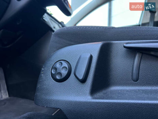 Сірий Фольксваген Пассат, об'ємом двигуна 1.97 л та пробігом 245 тис. км за 5999 $, фото 31 на Automoto.ua