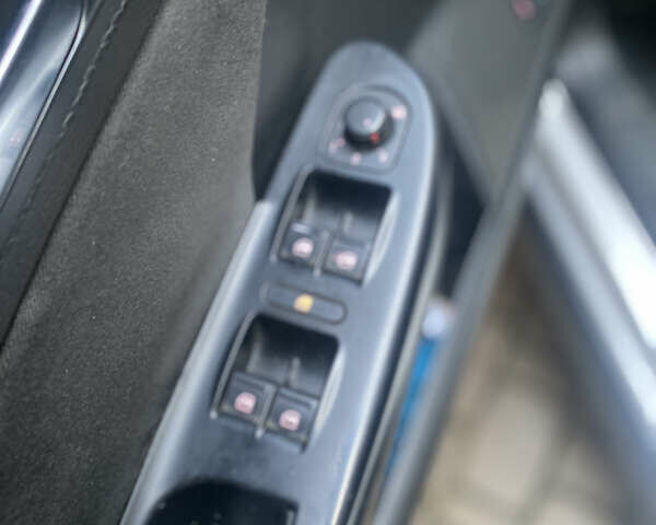 Сірий Фольксваген Пассат, об'ємом двигуна 1.97 л та пробігом 300 тис. км за 5700 $, фото 11 на Automoto.ua