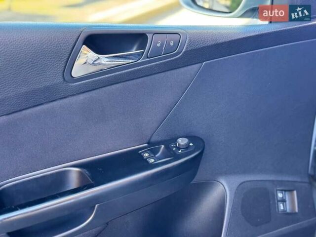 Сірий Фольксваген Пассат, об'ємом двигуна 1.4 л та пробігом 306 тис. км за 4900 $, фото 39 на Automoto.ua