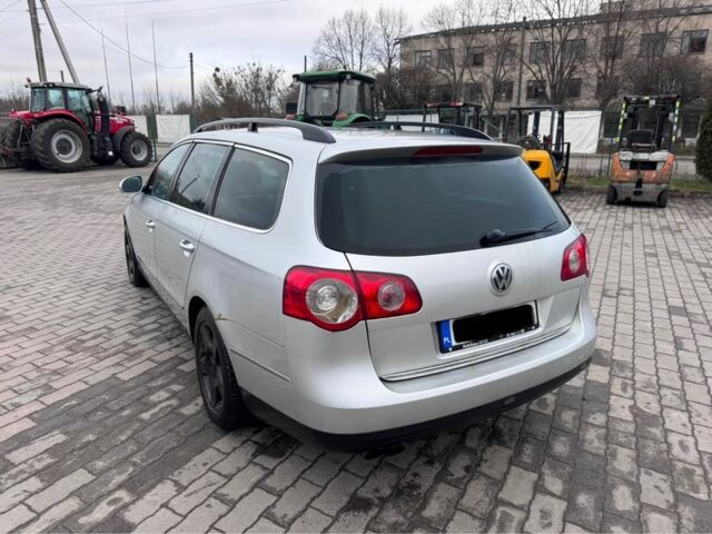 Серый Фольксваген Пассат, объемом двигателя 1.6 л и пробегом 261 тыс. км за 2299 $, фото 6 на Automoto.ua