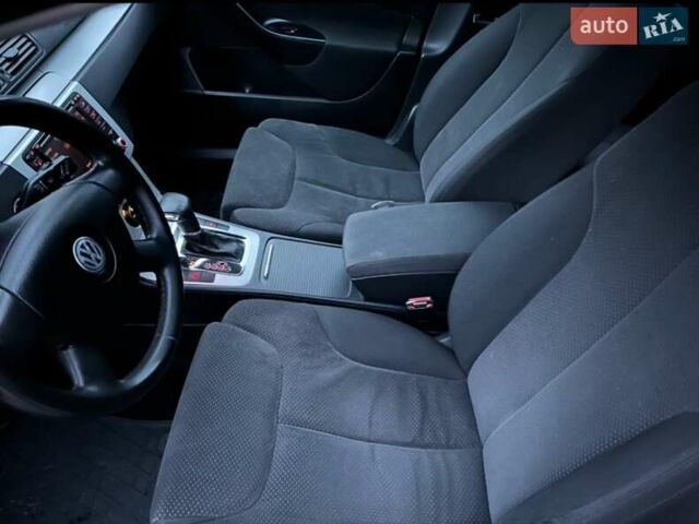 Сірий Фольксваген Пассат, об'ємом двигуна 1.8 л та пробігом 298 тис. км за 5999 $, фото 28 на Automoto.ua