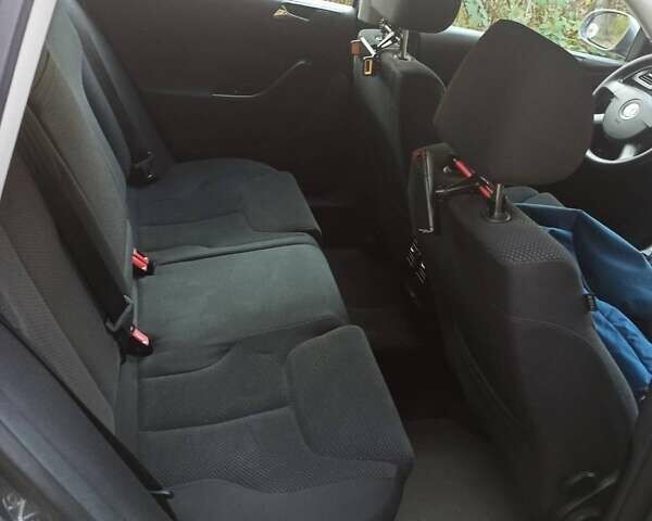 Сірий Фольксваген Пассат, об'ємом двигуна 1.8 л та пробігом 300 тис. км за 7099 $, фото 5 на Automoto.ua