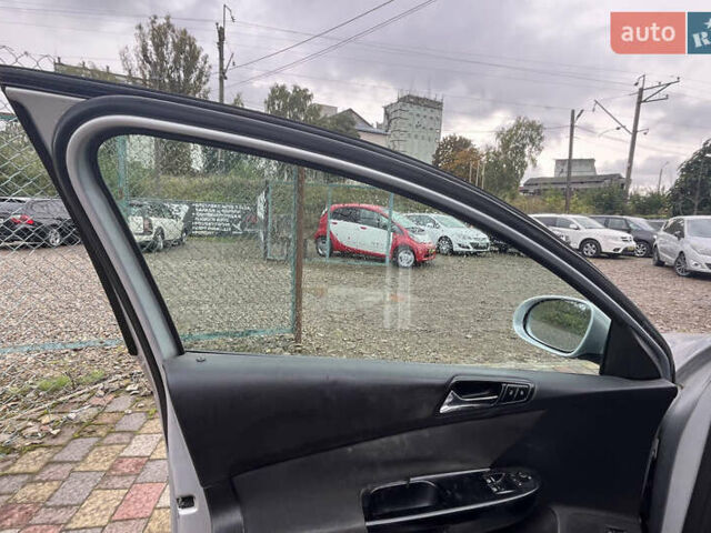 Серый Фольксваген Пассат, объемом двигателя 1.97 л и пробегом 265 тыс. км за 5999 $, фото 8 на Automoto.ua