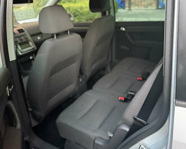 Сірий Фольксваген Пассат, об'ємом двигуна 1.8 л та пробігом 199 тис. км за 7500 $, фото 34 на Automoto.ua