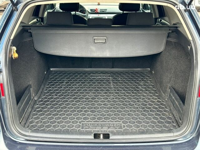 Серый Фольксваген Пассат, объемом двигателя 1.8 л и пробегом 292 тыс. км за 8740 $, фото 17 на Automoto.ua