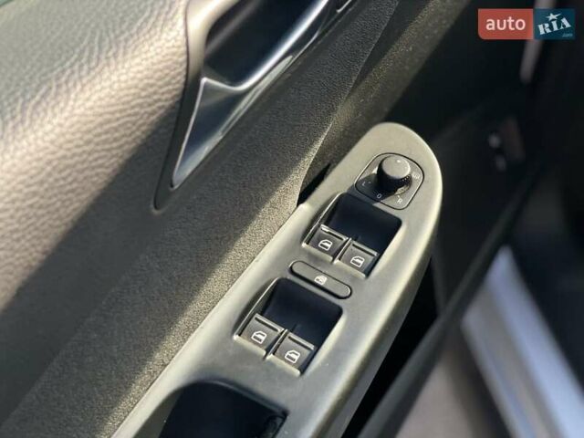 Сірий Фольксваген Пассат, об'ємом двигуна 1.8 л та пробігом 220 тис. км за 6800 $, фото 11 на Automoto.ua