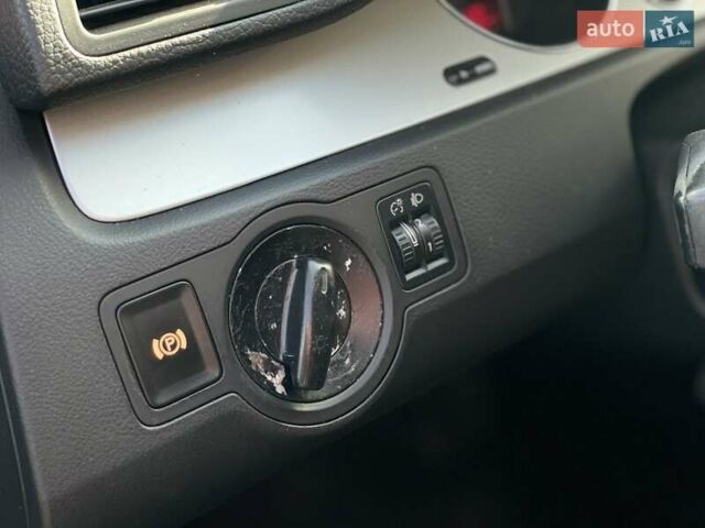 Сірий Фольксваген Пассат, об'ємом двигуна 1.8 л та пробігом 220 тис. км за 6800 $, фото 12 на Automoto.ua