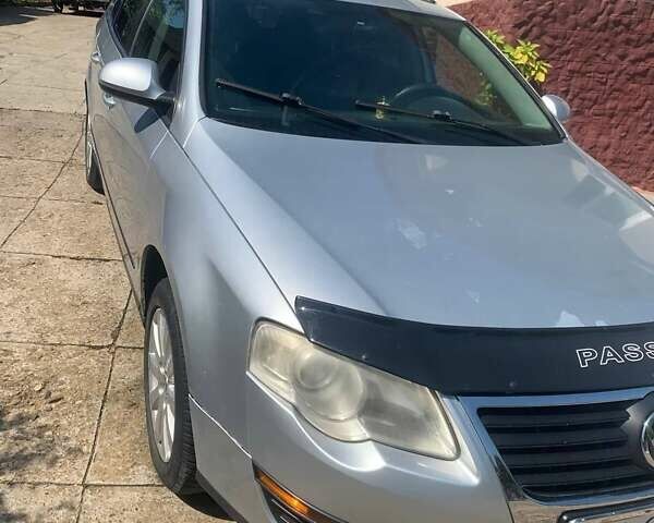 Серый Фольксваген Пассат, объемом двигателя 1.9 л и пробегом 380 тыс. км за 5500 $, фото 6 на Automoto.ua