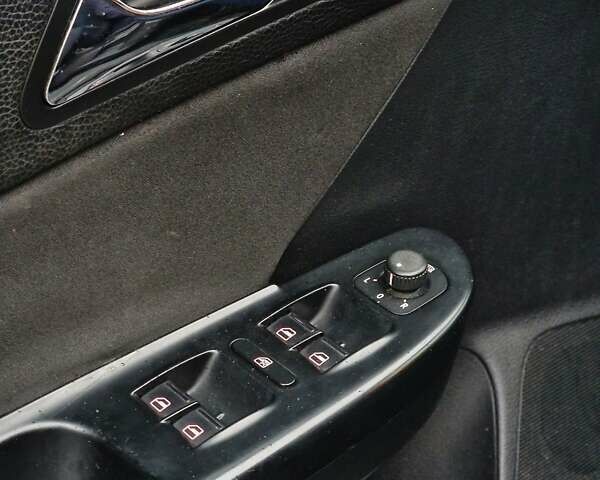 Серый Фольксваген Пассат, объемом двигателя 2 л и пробегом 291 тыс. км за 4850 $, фото 13 на Automoto.ua