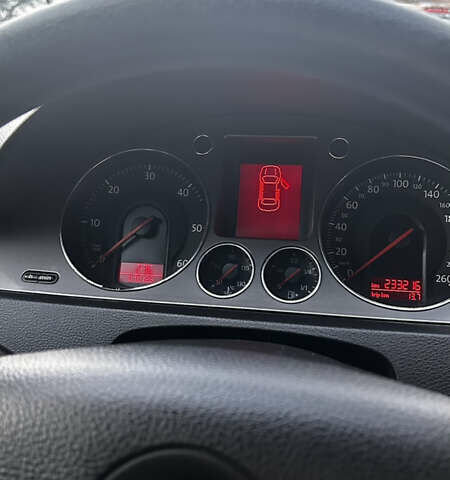 Серый Фольксваген Пассат, объемом двигателя 1.9 л и пробегом 235 тыс. км за 7700 $, фото 8 на Automoto.ua