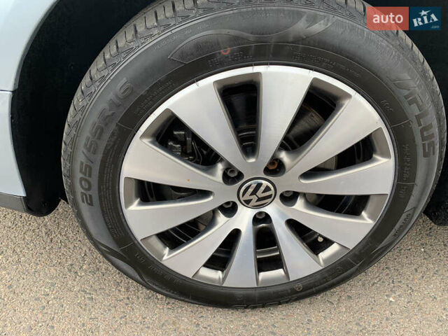 Серый Фольксваген Пассат, объемом двигателя 1.9 л и пробегом 230 тыс. км за 7500 $, фото 21 на Automoto.ua