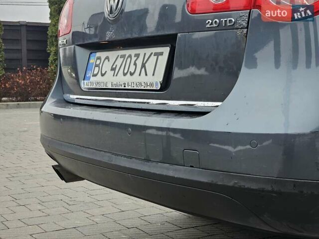 Серый Фольксваген Пассат, объемом двигателя 1.97 л и пробегом 302 тыс. км за 4950 $, фото 44 на Automoto.ua