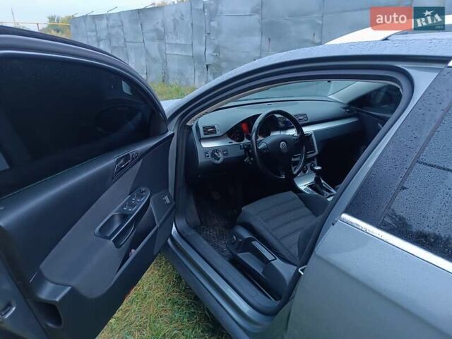 Серый Фольксваген Пассат, объемом двигателя 1.8 л и пробегом 223 тыс. км за 6700 $, фото 5 на Automoto.ua