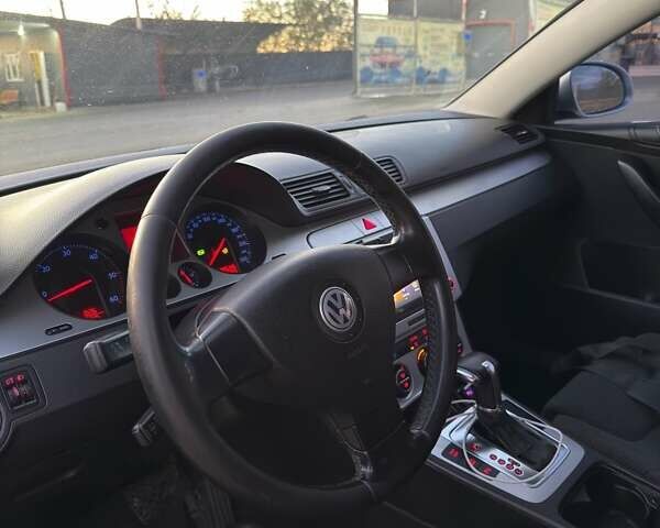 Фольксваген Пассат 2008 в Глубокой на Automoto.ua Серый Фольксваген Пассат, объемом двигателя 1.97 л и пробегом 385 тыс. км за 5999 $, фото 29 на Automoto.ua