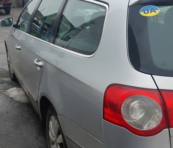 Сірий Фольксваген Пассат, об'ємом двигуна 2 л та пробігом 280 тис. км за 3850 $, фото 4 на Automoto.ua