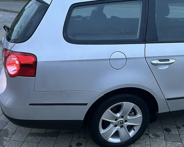 Серый Фольксваген Пассат, объемом двигателя 1.97 л и пробегом 270 тыс. км за 7000 $, фото 5 на Automoto.ua