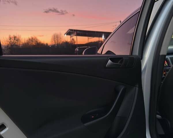 Фольксваген Пассат 2008 в Глубокой на Automoto.ua Серый Фольксваген Пассат, объемом двигателя 1.97 л и пробегом 385 тыс. км за 5999 $, фото 23 на Automoto.ua