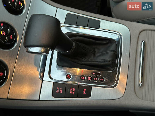 Серый Фольксваген Пассат, объемом двигателя 1.8 л и пробегом 227 тыс. км за 7450 $, фото 32 на Automoto.ua