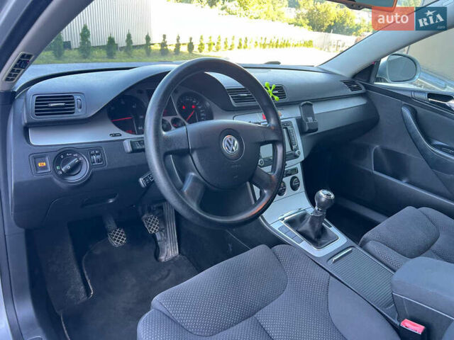 Сірий Фольксваген Пассат, об'ємом двигуна 1.97 л та пробігом 245 тис. км за 5999 $, фото 18 на Automoto.ua