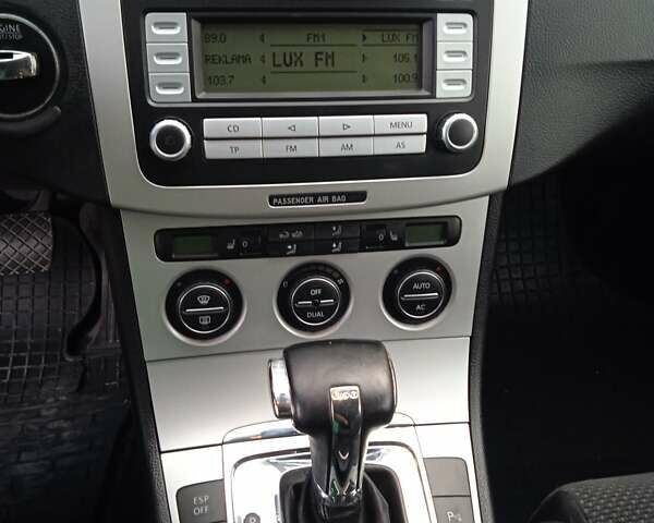 Сірий Фольксваген Пассат, об'ємом двигуна 2 л та пробігом 240 тис. км за 5500 $, фото 3 на Automoto.ua