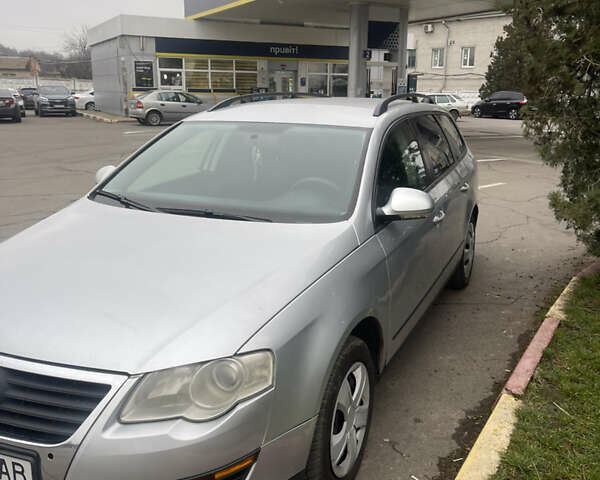 Сірий Фольксваген Пассат, об'ємом двигуна 1.97 л та пробігом 352 тис. км за 4500 $, фото 2 на Automoto.ua