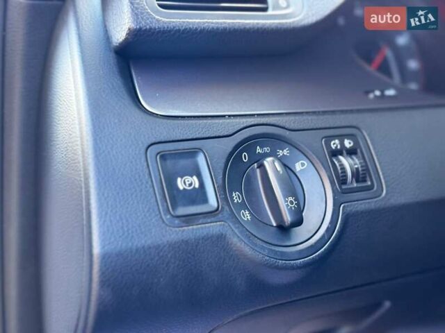 Серый Фольксваген Пассат, объемом двигателя 1.4 л и пробегом 306 тыс. км за 4800 $, фото 41 на Automoto.ua