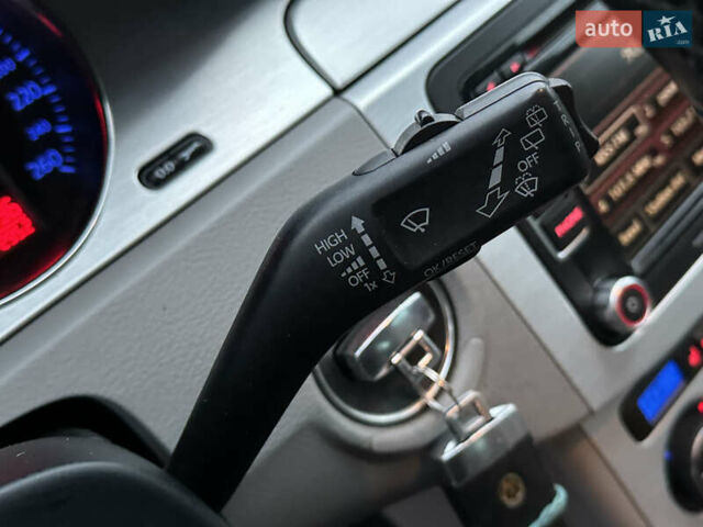 Серый Фольксваген Пассат, объемом двигателя 1.8 л и пробегом 227 тыс. км за 7450 $, фото 36 на Automoto.ua