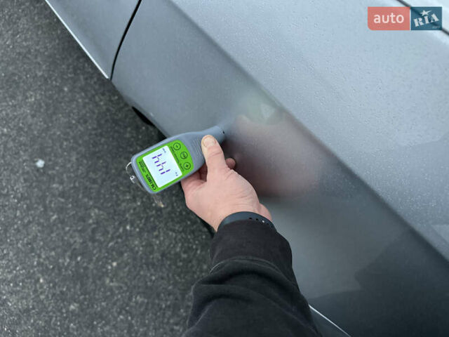 Серый Фольксваген Пассат, объемом двигателя 1.8 л и пробегом 227 тыс. км за 7450 $, фото 63 на Automoto.ua