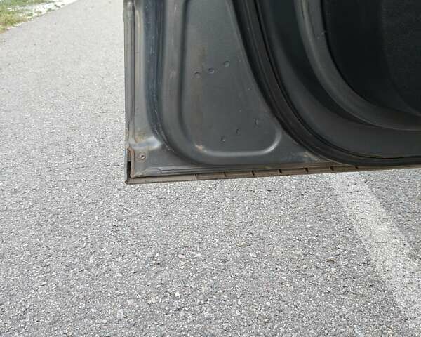 Серый Фольксваген Пассат, объемом двигателя 2 л и пробегом 304 тыс. км за 4900 $, фото 17 на Automoto.ua