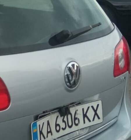 Серый Фольксваген Пассат, объемом двигателя 2 л и пробегом 235 тыс. км за 7000 $, фото 7 на Automoto.ua