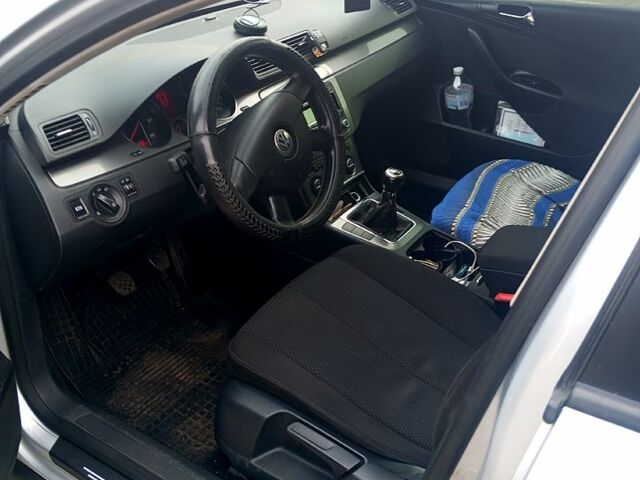 Серый Фольксваген Пассат, объемом двигателя 1.9 л и пробегом 315 тыс. км за 6000 $, фото 3 на Automoto.ua