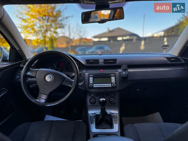 Серый Фольксваген Пассат, объемом двигателя 1.36 л и пробегом 309 тыс. км за 4300 $, фото 8 на Automoto.ua