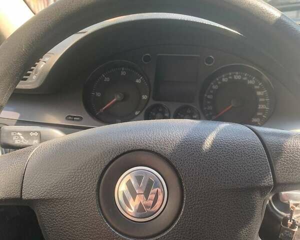 Серый Фольксваген Пассат, объемом двигателя 1.9 л и пробегом 380 тыс. км за 5500 $, фото 3 на Automoto.ua