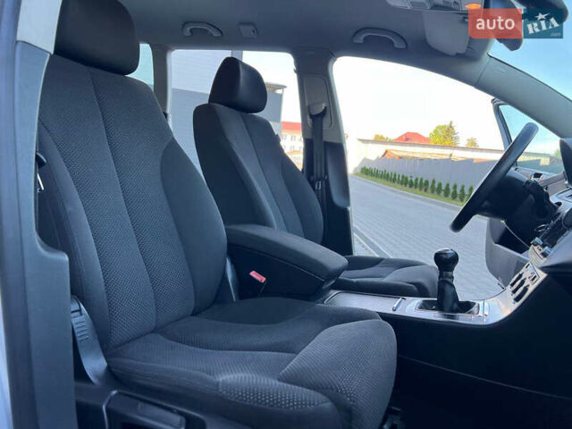 Сірий Фольксваген Пассат, об'ємом двигуна 1.97 л та пробігом 245 тис. км за 5999 $, фото 30 на Automoto.ua