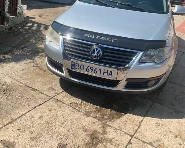 Серый Фольксваген Пассат, объемом двигателя 1.9 л и пробегом 380 тыс. км за 5500 $, фото 2 на Automoto.ua