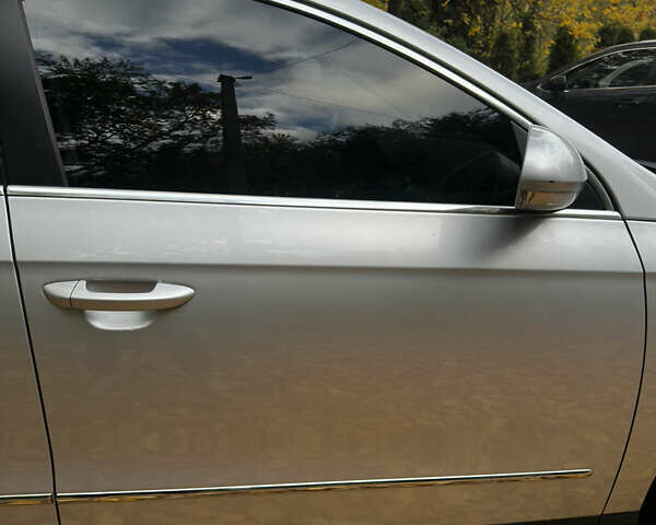 Серый Фольксваген Пассат, объемом двигателя 1.97 л и пробегом 330 тыс. км за 7499 $, фото 9 на Automoto.ua