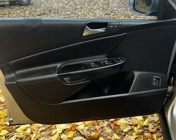 Серый Фольксваген Пассат, объемом двигателя 1.97 л и пробегом 330 тыс. км за 7499 $, фото 15 на Automoto.ua