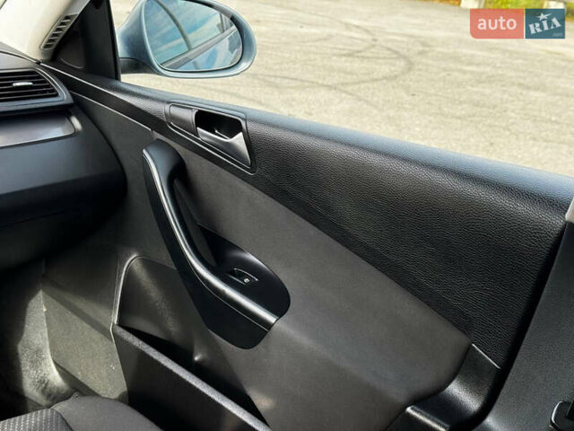 Сірий Фольксваген Пассат, об'ємом двигуна 1.9 л та пробігом 250 тис. км за 5350 $, фото 25 на Automoto.ua