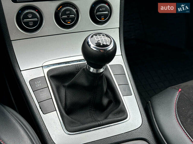 Серый Фольксваген Пассат, объемом двигателя 1.8 л и пробегом 292 тыс. км за 8740 $, фото 28 на Automoto.ua