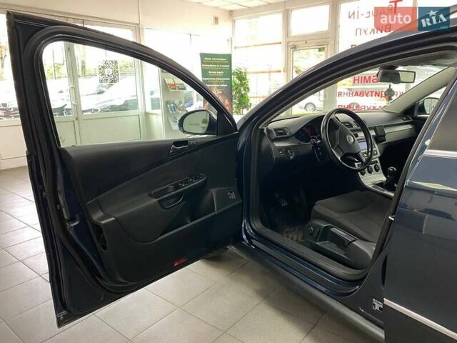 Сірий Фольксваген Пассат, об'ємом двигуна 1.8 л та пробігом 198 тис. км за 7490 $, фото 14 на Automoto.ua