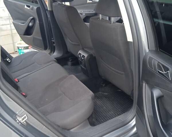 Сірий Фольксваген Пассат, об'ємом двигуна 2 л та пробігом 240 тис. км за 5500 $, фото 11 на Automoto.ua