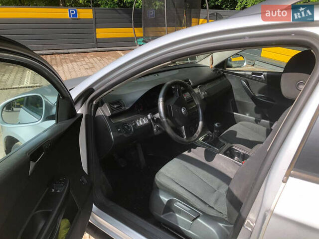 Сірий Фольксваген Пассат, об'ємом двигуна 1.97 л та пробігом 306 тис. км за 4600 $, фото 11 на Automoto.ua